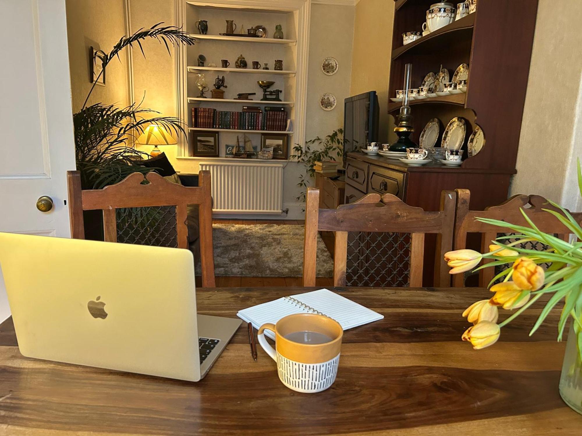 Bonjour Guest House Braye Ngoại thất bức ảnh